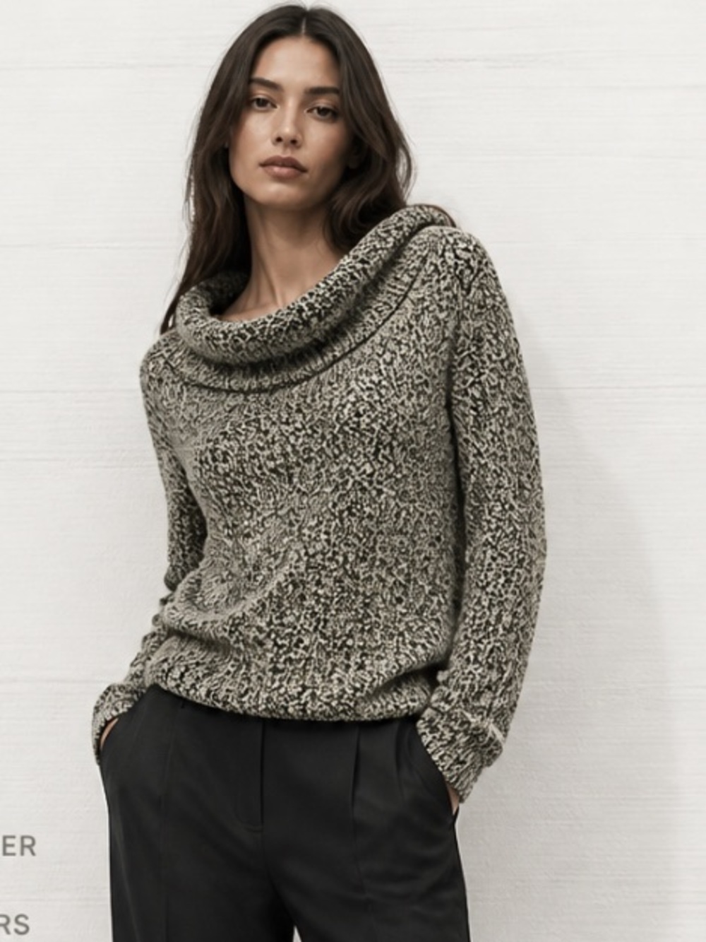 WHITE HOUSE BLACK MARKET Scoop Rolled Collar Sweater Pullover Large